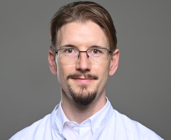 Dr. Thomas Tröger